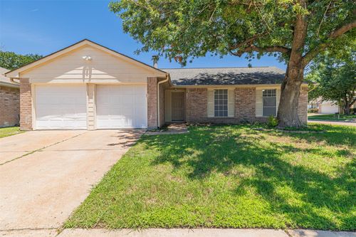 16702 Pebbleglen Dr, Houston, TX, 77095-1329 | Card Image