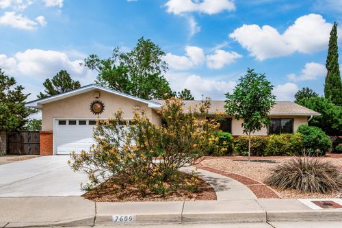 7609 Summer Ave Ne, Albuquerque, NM, 87110-7303 | Card Image