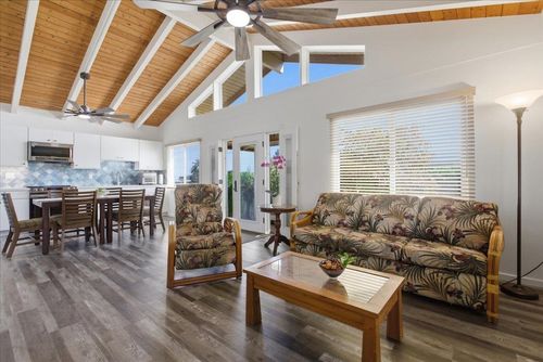 3260 Kihapai Pl, Makawao, HI, 96768-8812 | Card Image