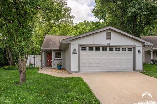 4033 Crossgate Ct, Lawrence, KS, 66047-3502 | Card Image