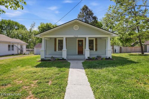 2610 Woodrow Dr, Knoxville, TN, 37918-1762 | Card Image