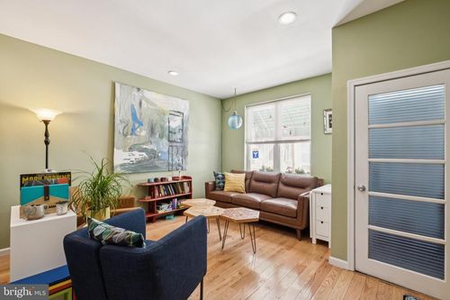 2318 S Percy St, PHILADELPHIA, PA, 19148-3711 | Card Image