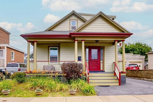 54 Townsend St, Winthrop, MA, 02152-1425 | Card Image