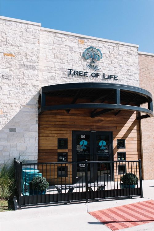ste-106-229 Shops Blvd, Willow Park, TX, 76087-2058 | Card Image