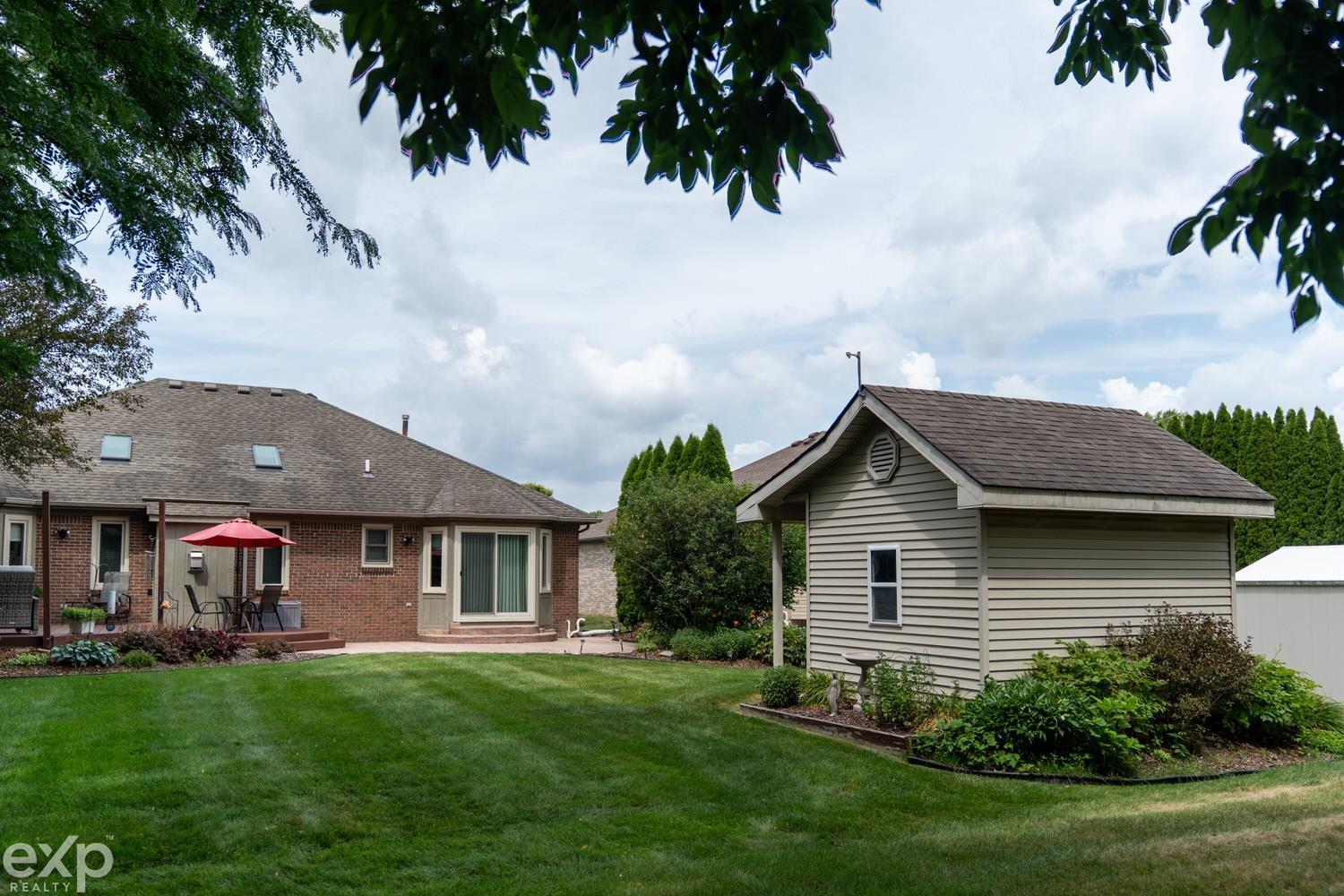 Residential in Washington Township 4
