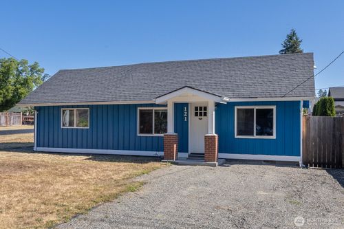 121 Cedar St W, Roy, WA, 98580-4513 | Card Image