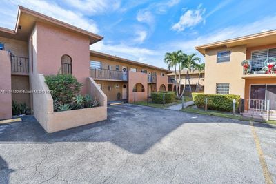 203 - 1685 W 42nd St, Condo with 2 bedrooms, 2 bathrooms and null parking in Hialeah FL | Image 1