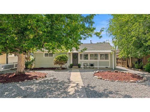 715 Emporia St, Aurora, CO, 80010 | Card Image