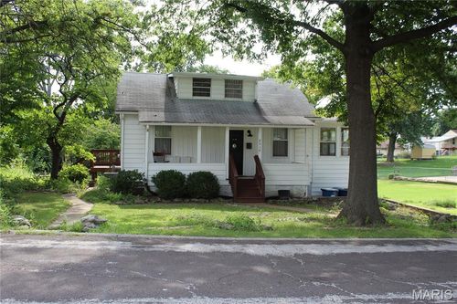 2312 Burns Ave, Saint Louis, MO, 63114-3616 | Card Image