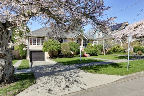 522 Su'It St, Victoria, BC, V8V4C4 | Card Image
