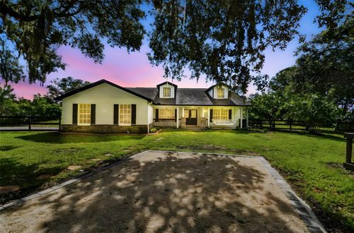 2513 N Valrico Rd, Seffner, FL, 33584-5572 | Card Image