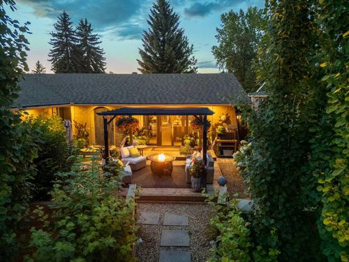520 Parkridge Drive Se, Calgary, AB, T2J4Z2 | Card Image