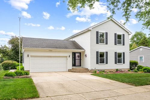 11002 Janice Dr, Huntley, IL, 60142-7004 | Card Image