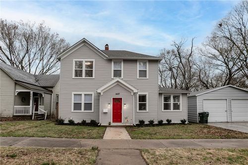 1427 6th Ave, Leavenworth, KS, 66048-3226 | Card Image