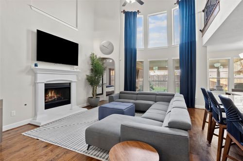 600 Sierra Ave, Mansfield, TX, 76063-1882 | Card Image