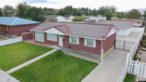 1422 Carbon St, Rock Springs, WY, 82901-7356 | Card Image