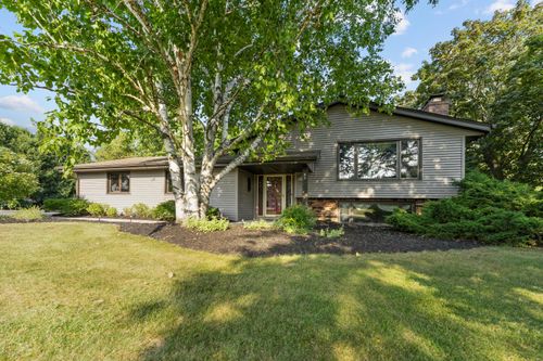 4590 Lincrest Dr, Brookfield, WI, 53045-1122 | Card Image