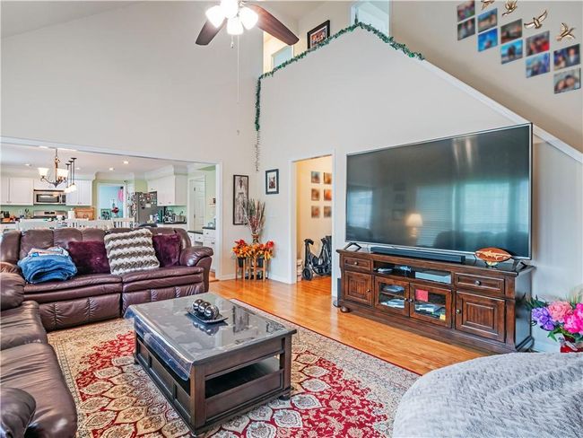 10910 Chatburn Way, House other with 5 bedrooms, 3 bathrooms and null parking in Johns Creek GA | Image 11