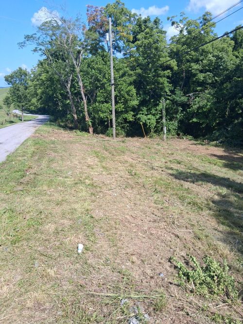 2707 Short Pike, Hustonville, KY, 40437 | Card Image