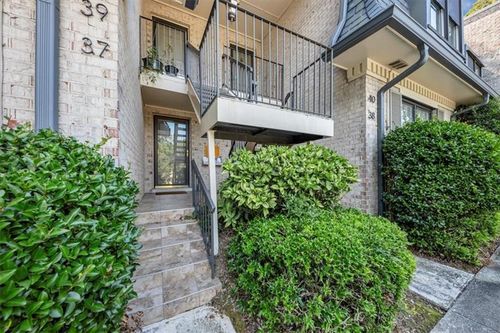 37 La Rue Pl Nw, Atlanta, GA, 30327-4071 | Card Image