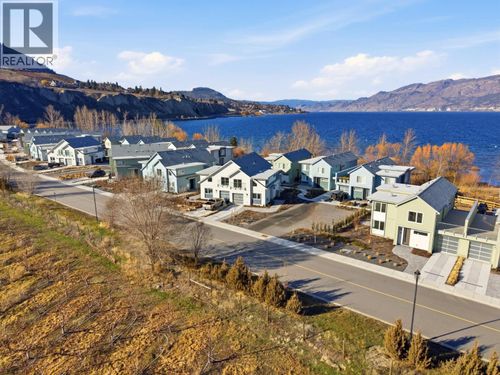 3000 Landry Cres, Summerland, BC, V0H1Z9 | Card Image