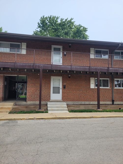 apt-2d-1840 W Hatherleigh Ct, Mount Prospect, IL, 60056-4732 | Card Image