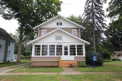 612 S Hooker Ave, Three Rivers, MI, 49093-2016 | Card Image