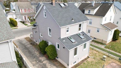 29 Everett St, Lynbrook, NY, 11563-3230 | Card Image