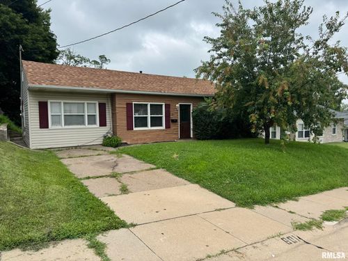 601 23rd St, Bettendorf, IA, 52722-5018 | Card Image
