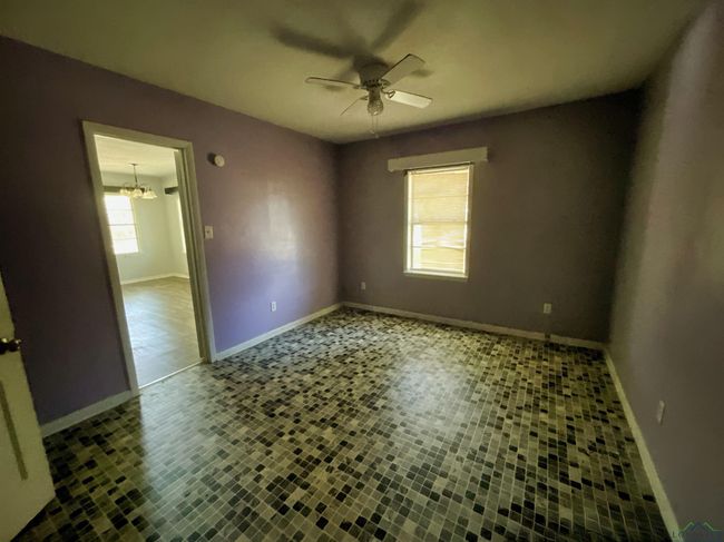1004 W Sabine St, House other with 2 bedrooms, 2 bathrooms and null parking in Carthage TX | Image 9