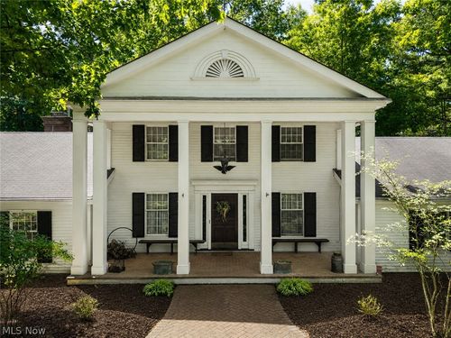 10124 Barr Rd, Brecksville, OH, 44141-3302 | Card Image
