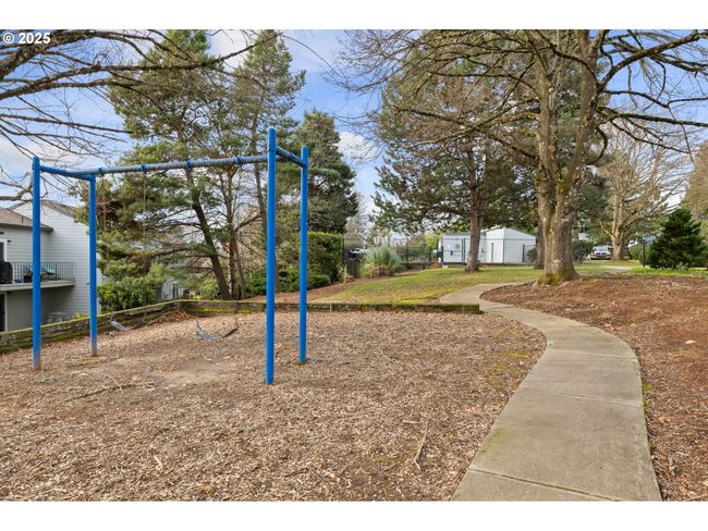 J53 - 159 Sw Florence Ave, Condo with 2 bedrooms, 1 bathrooms and 1 parking in Gresham OR | Image 25