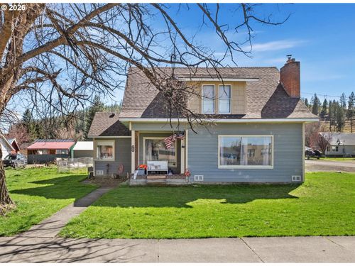 206 W 1st St, Wallowa, OR, 97885-8557 | Card Image