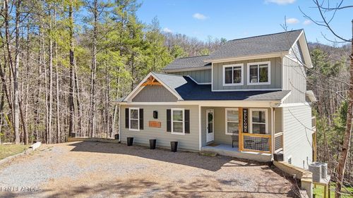 330 Rainbow Cir, Townsend, TN, 37882-3657 | Card Image