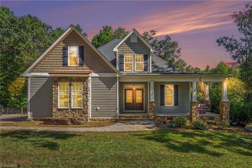 13106 Brantley Woods Rd, Zebulon, NC, 27597-6515 | Card Image