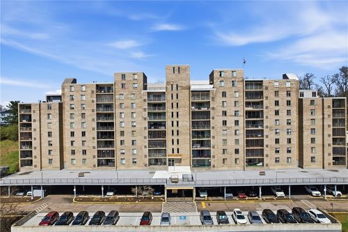 apt-705w-2160 Greentree Rd, Pittsburgh, PA, 15220-1439 | Card Image