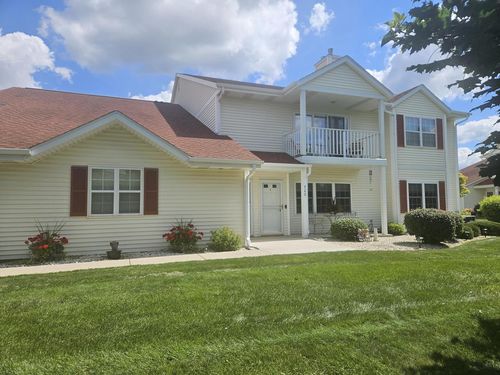 4-720 Wood River Court, West Bend, WI, 53095 | Card Image