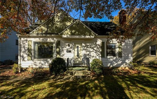 367 Lincoln Ave, Cuyahoga Falls, OH, 44221-2317 | Card Image