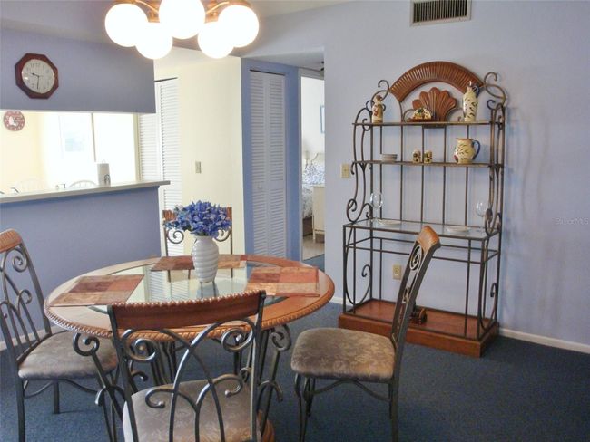 111 - 111 E Cypress Ct, Condo with 2 bedrooms, 2 bathrooms and null parking in OLDSMAR FL | Image 9