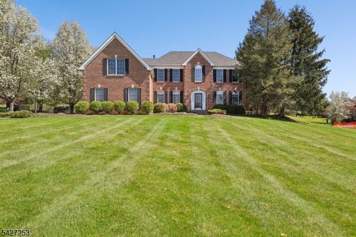 5 Hidden Valley Way, Asbury, NJ, 08802-1082 | Card Image