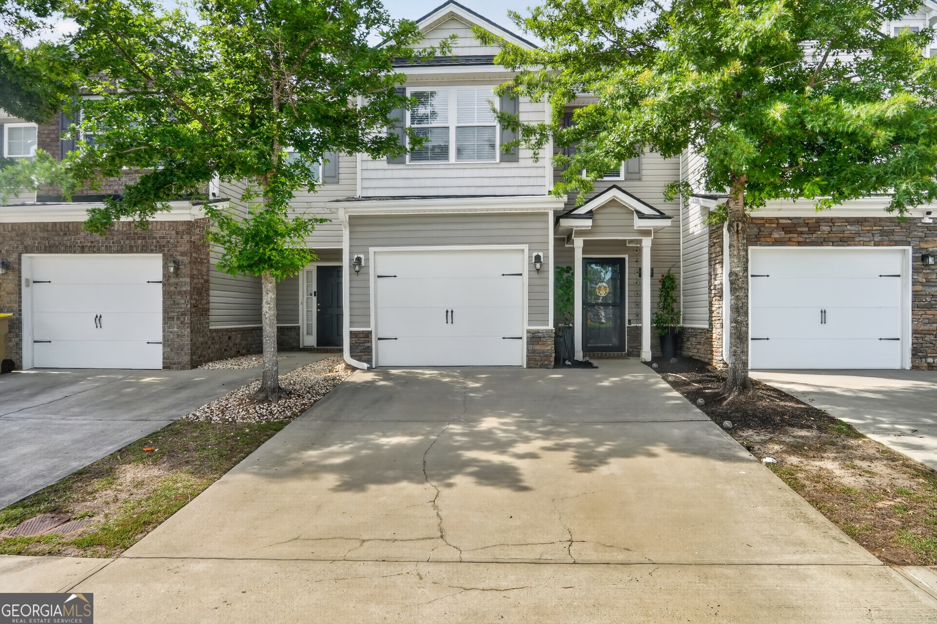 Residential in Richmond Hill 2