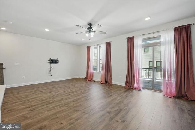 9870 Buchanan Loop, Townhouse with 4 bedrooms, 4 bathrooms and null parking in MANASSAS VA | Image 10