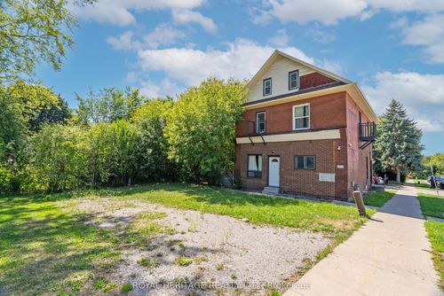 394 Centre St S, Oshawa, ON, L1H4B9 | Card Image