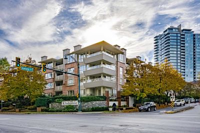 312 - 801 Klahanie Dr, Condo with 2 bedrooms, 2 bathrooms and 2 parking in Port Moody BC | Image 1