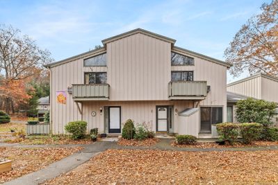 36 - 36 Wauwinet Court, Condo with 2 bedrooms, 1 bathrooms and 2 parking in Guilford CT | Image 1