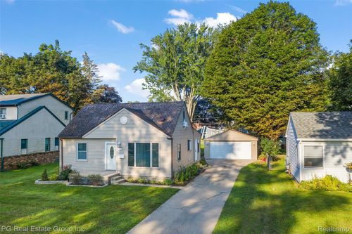 45447 Platt St, Utica, MI, 48317-5668 | Card Image