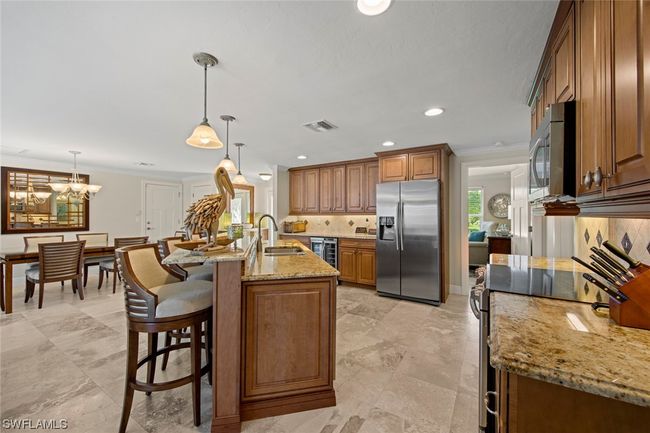 994 Whelk Drive, House other with 3 bedrooms, 2 bathrooms and null parking in Sanibel FL | Image 9