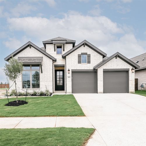 315 Foxfire Cv, Lockhart, TX, 78644-5375 | Card Image