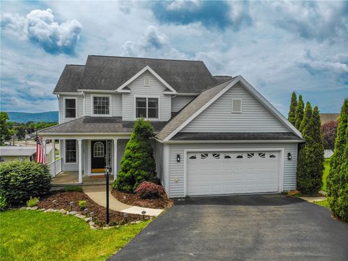 140 Saint Andrews Dr, Horseheads, NY, 14845-8131 | Card Image