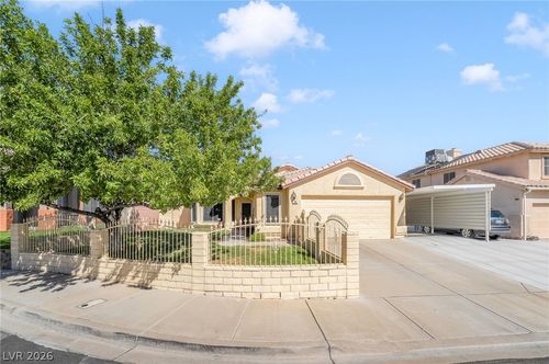 125 Heather Dr, Henderson, NV, 89002-8205 | Card Image